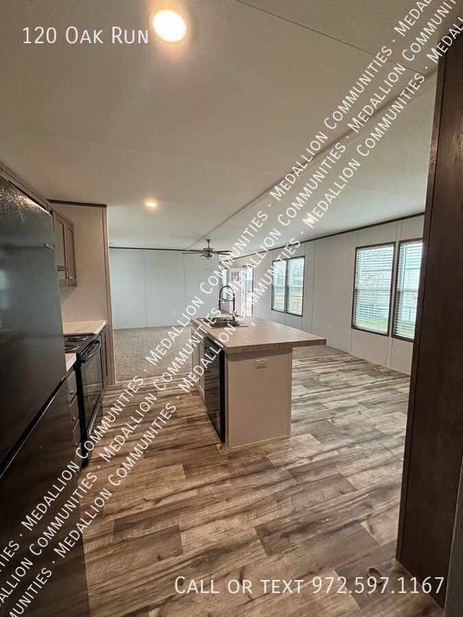 120 Oak Run - Photo 3 of 13