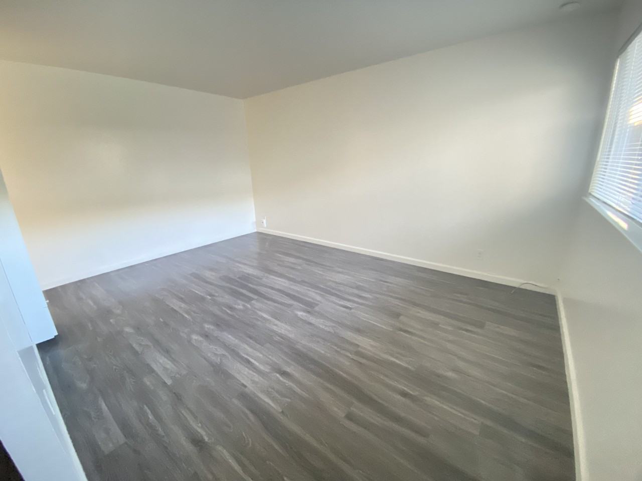 1850 Thau Way #10 - Photo 4 of 11