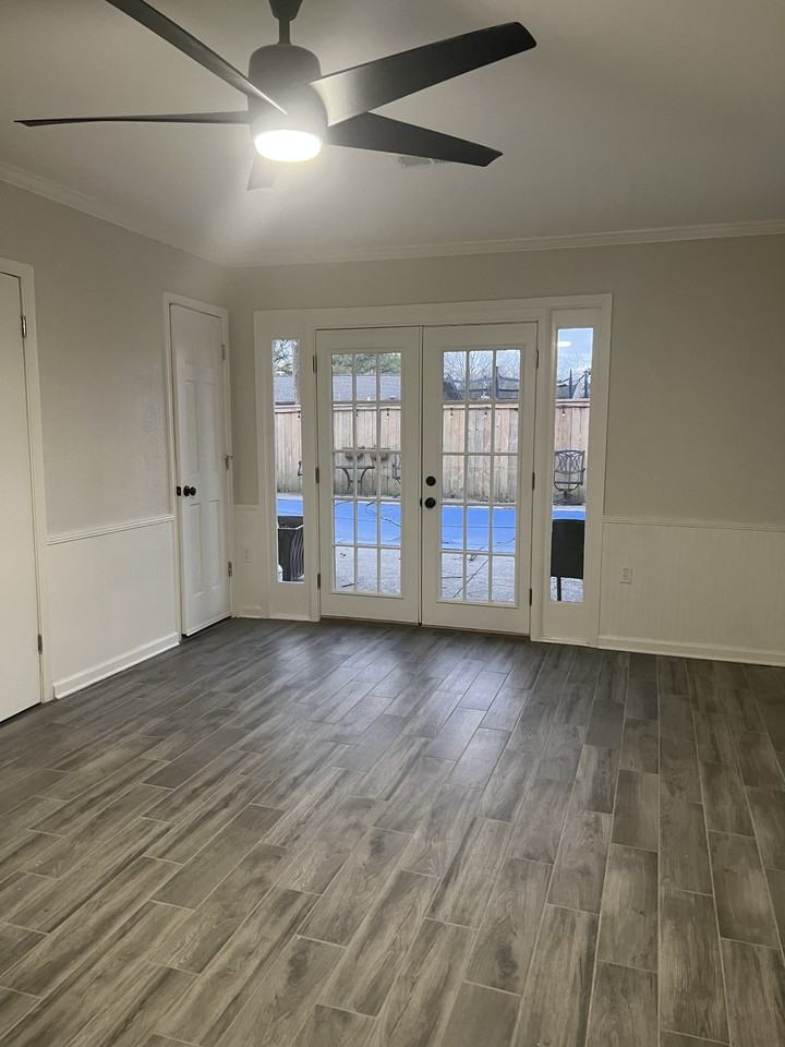 5469 Southwood Dr #2 - Photo 6 of 11