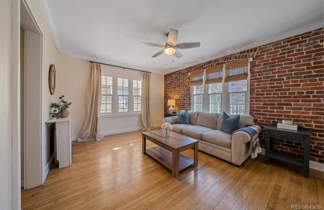 955 N Washington St - Photo 2 of 15