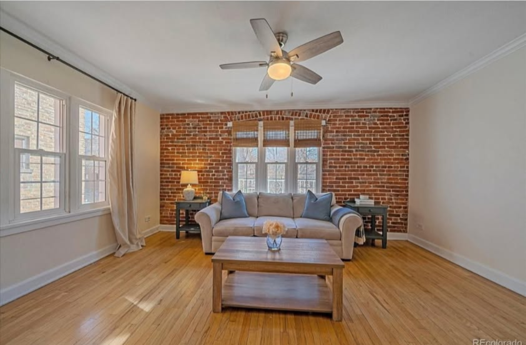 955 N Washington St - Photo 3 of 15