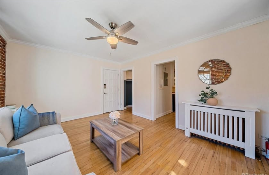 955 N Washington St - Photo 4 of 15