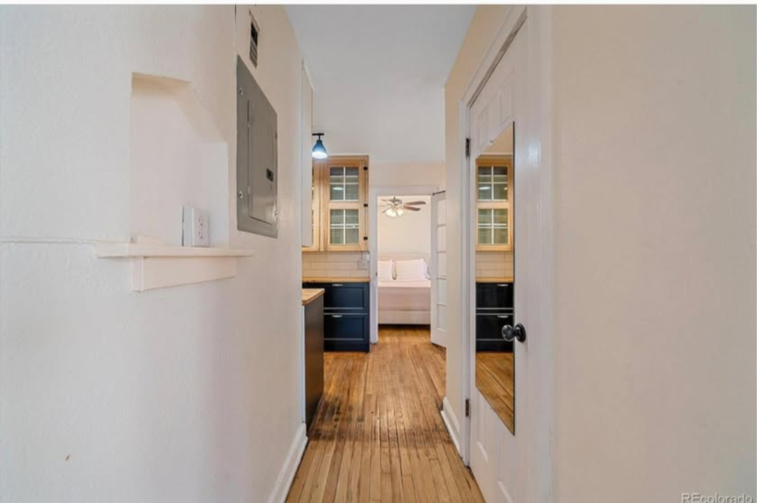 955 N Washington St - Photo 5 of 15