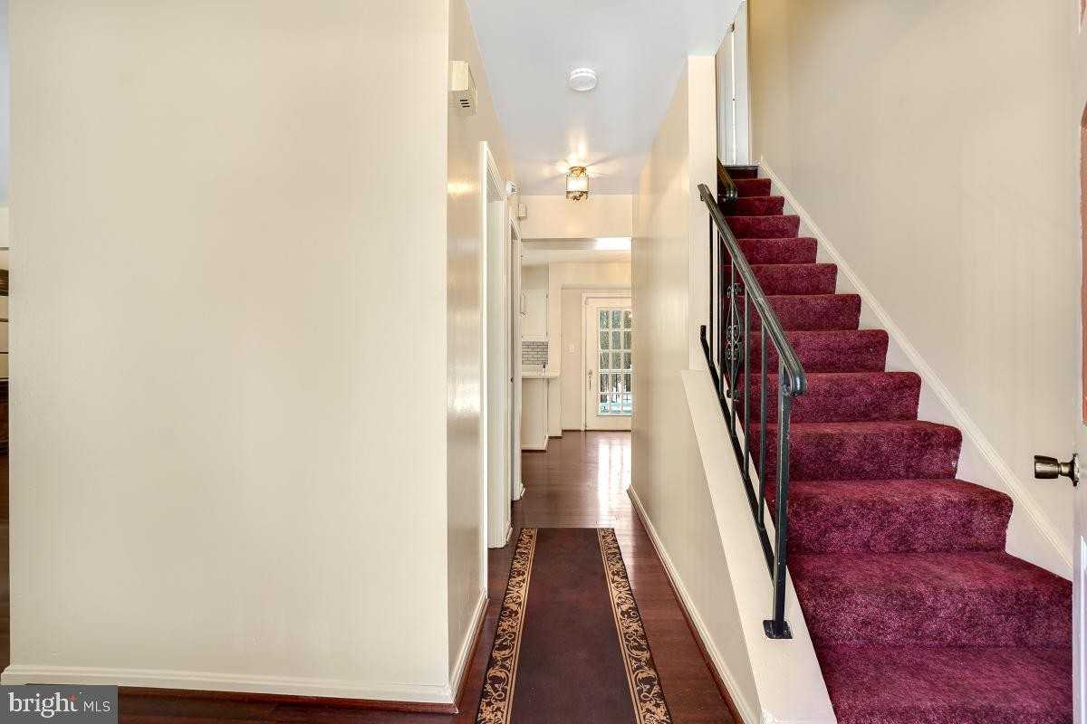 817 Falcon Dr #NA - Photo 6 of 30