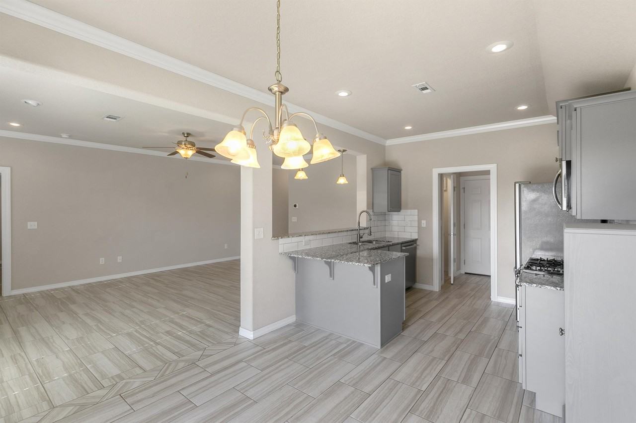 1230 Gardenia St #1 - Photo 6 of 25