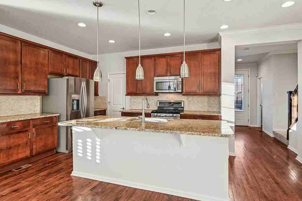 8002 East 49th Place - Photo 6 of 44