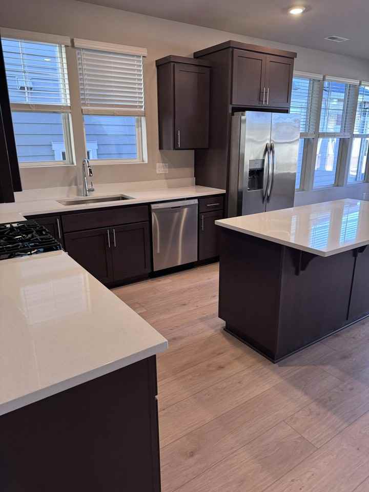 7298 Southeast Madrone Street - Photo 4 of 17