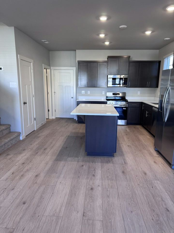 7298 Southeast Madrone Street - Photo 7 of 17