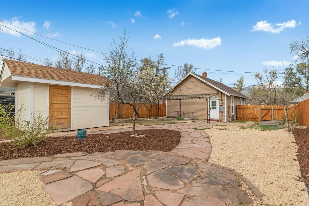 715 Arcadia Place - Photo 3 of 18