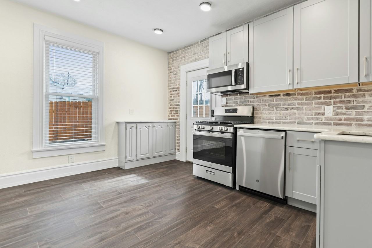 715 Arcadia Place - Photo 6 of 18