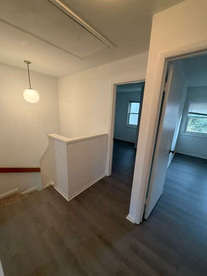 5421 Crossrail Drive - Photo 6 of 20