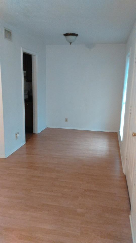 VILLAGE PARK APPARTMENT - Photo 5 of 39