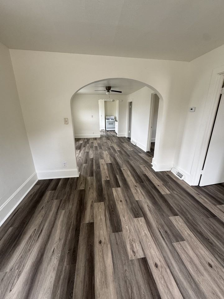 1614 Lasalle Street - Photo 5 of 10