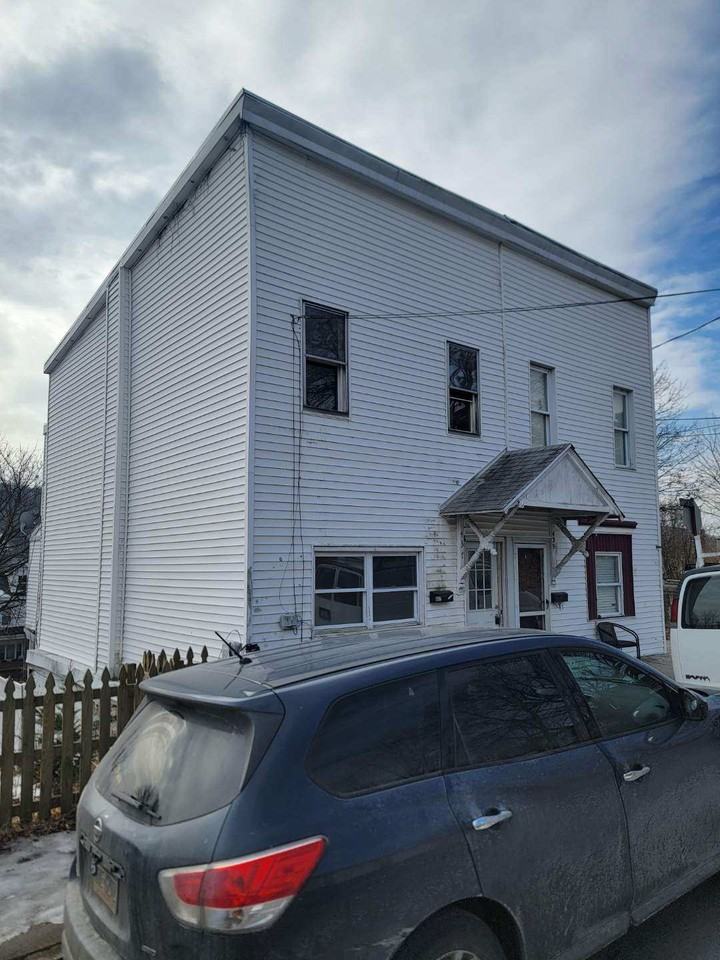 437 Morgan Avenue - Photo 2 of 25