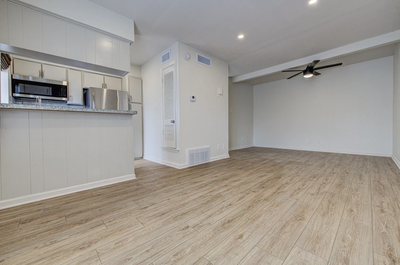 7000 Guadalupe Street - Photo 4 of 15