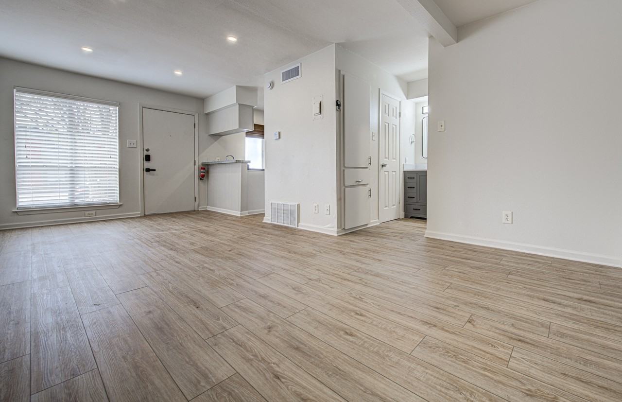 7000 Guadalupe Street - Photo 5 of 15