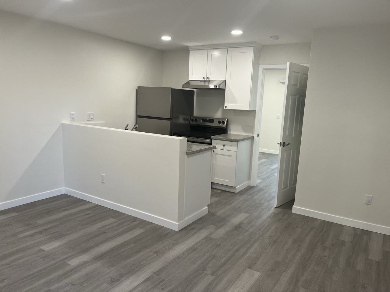 1875 Julian Ave 92113 - Photo 6 of 22