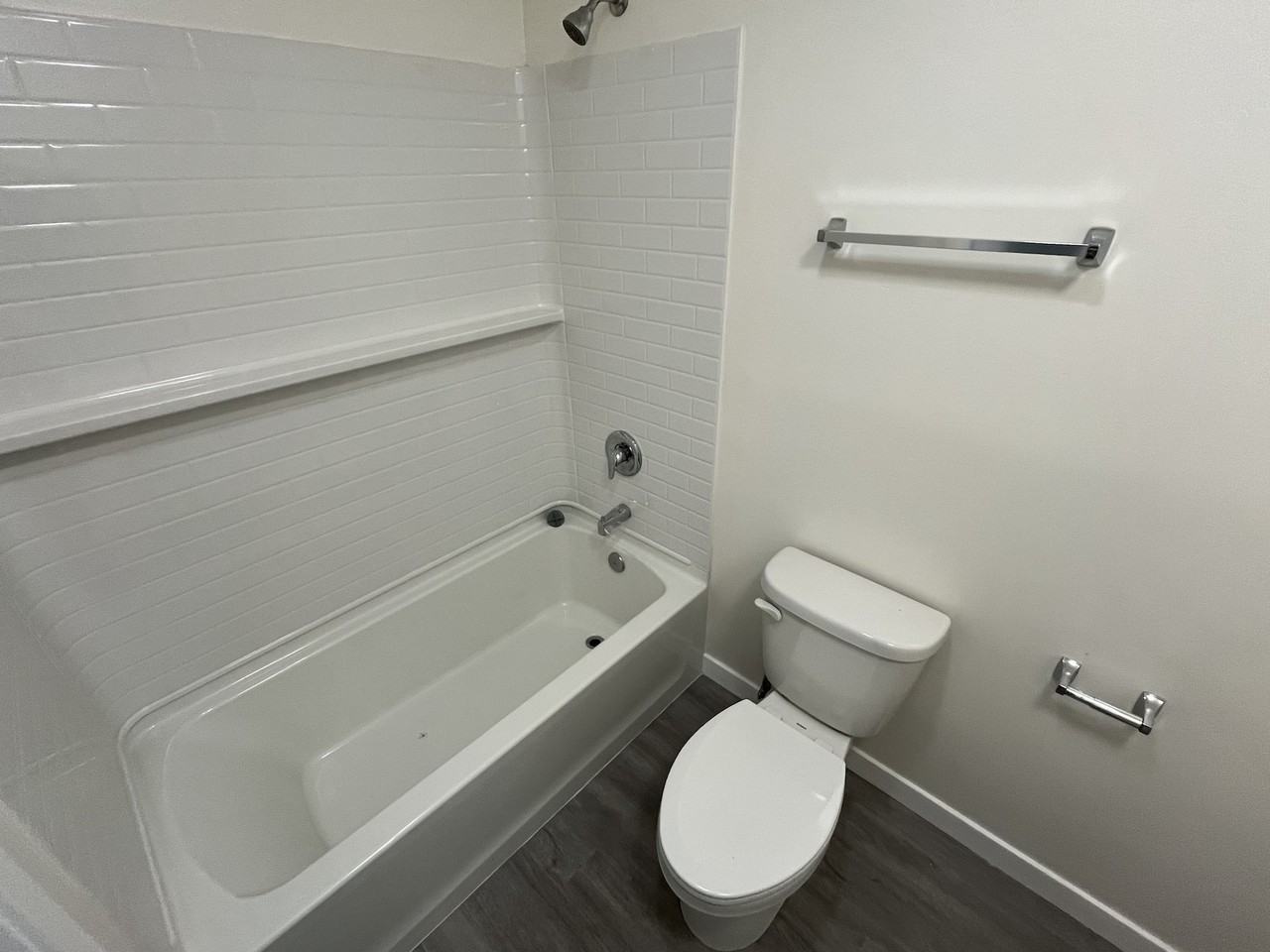 1875 Julian Ave 92113 - Photo 3 of 11