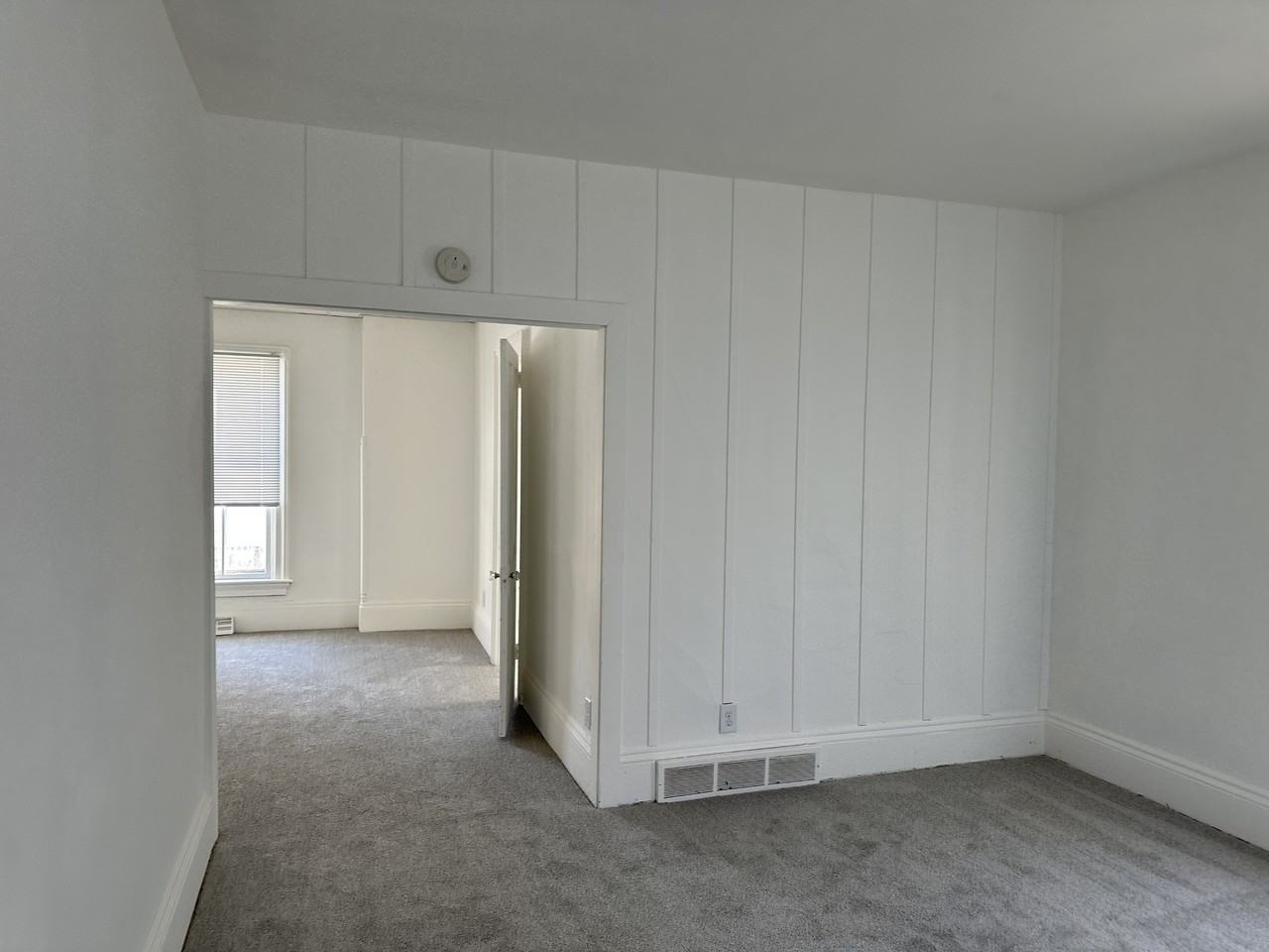 407 S Beaver Ave - Photo 4 of 26