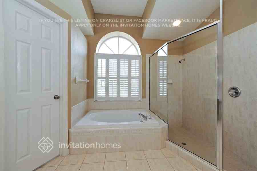 1843 Winsloe Dr - Photo 5 of 9