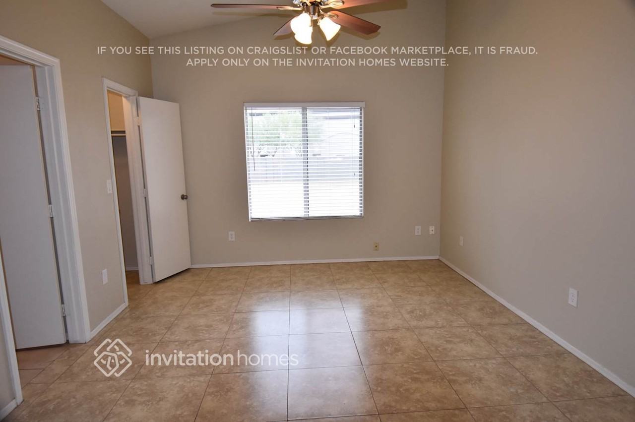 907 E Morelos St - Photo 3 of 10