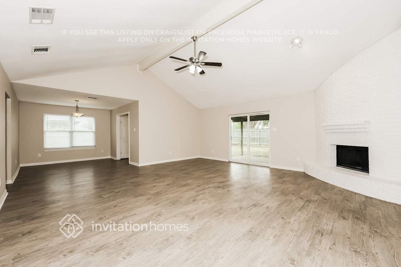 6402 Big Springs Dr - Photo 5 of 17