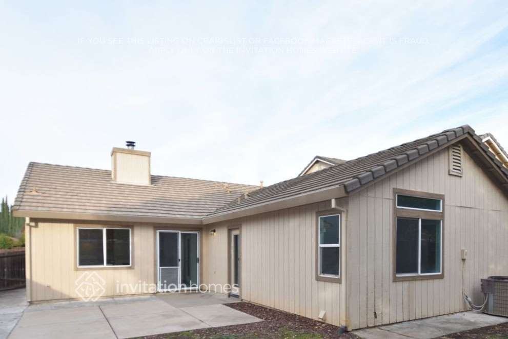 9146 Generations Dr - Photo 2 of 3