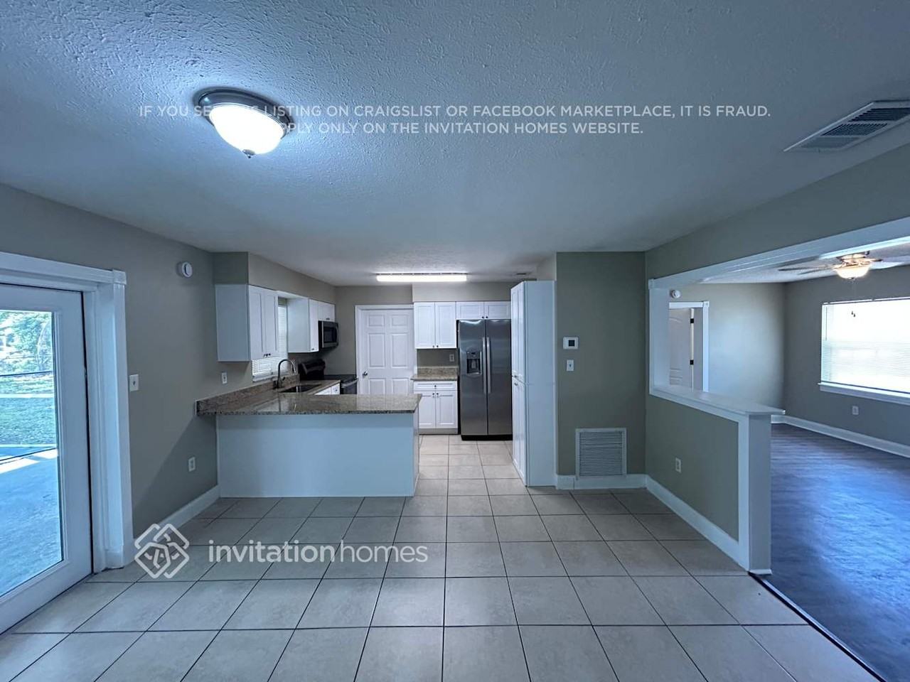 205 S Kingsway Rd - Photo 4 of 15