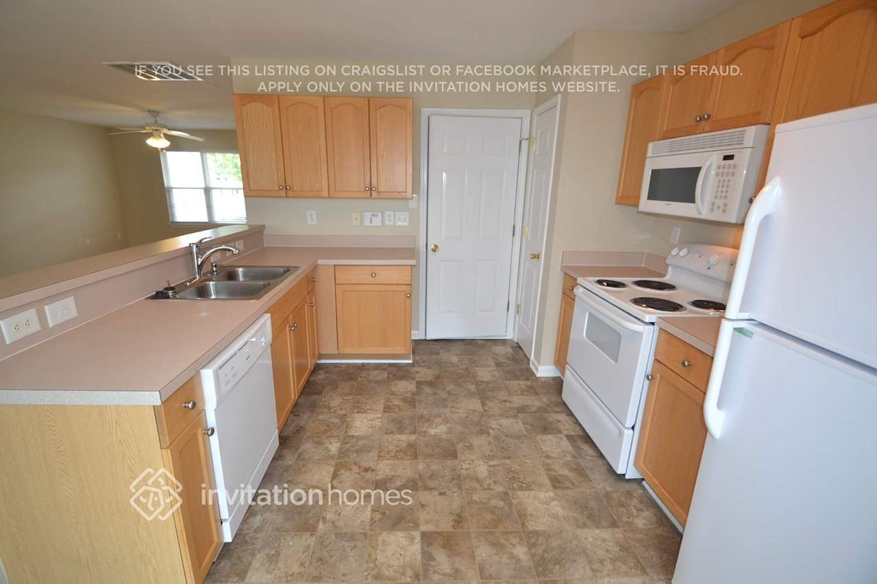 1304 Red Tallen Ct - Photo 5 of 15