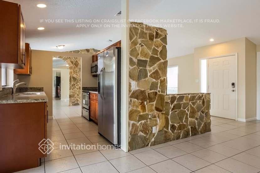 413 Sw 75th Ave - Photo 7 of 25