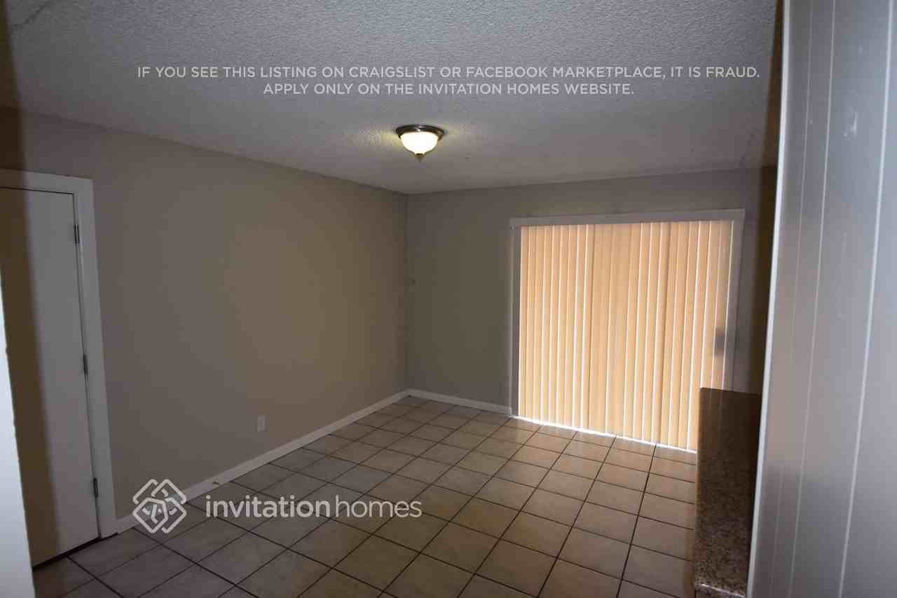 8233 W Indianola Ave - Photo 6 of 17