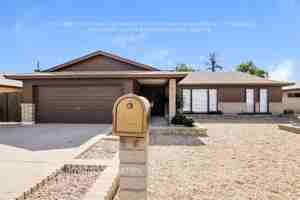 featured image of 4507 W Gardenia Ave