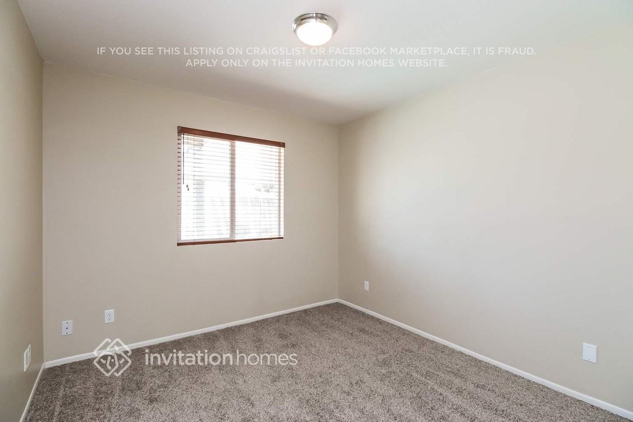 11616 N 66th Dr - Photo 4 of 16