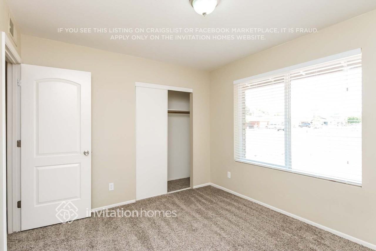 11616 N 66th Dr - Photo 7 of 16