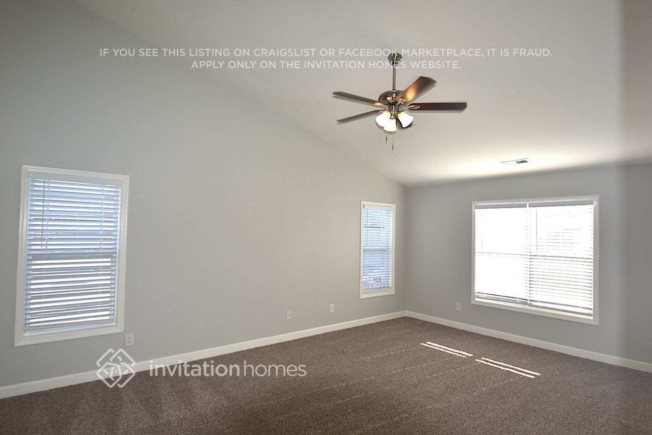 3562 Sunbright Ln - Photo 7 of 17