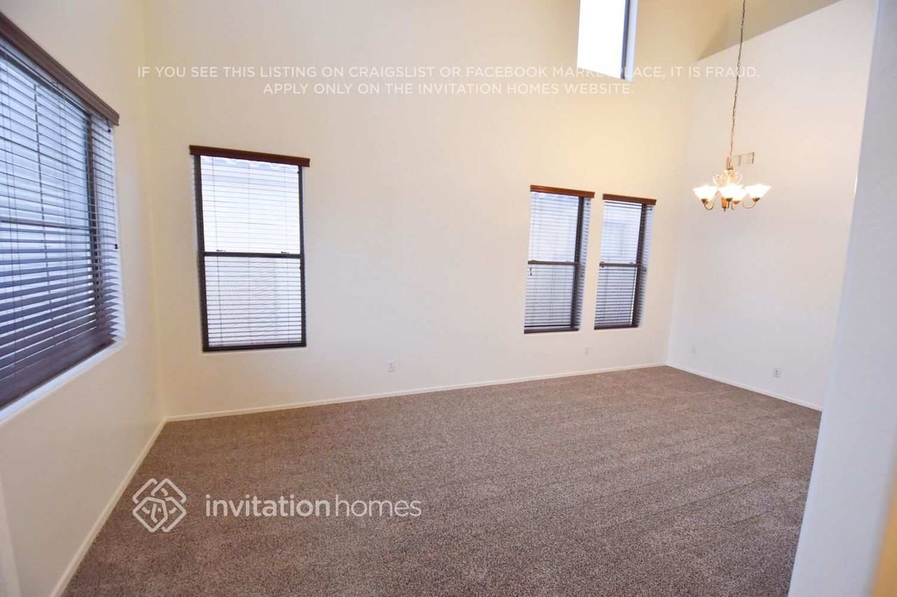 19335 E Canary Way - Photo 3 of 14