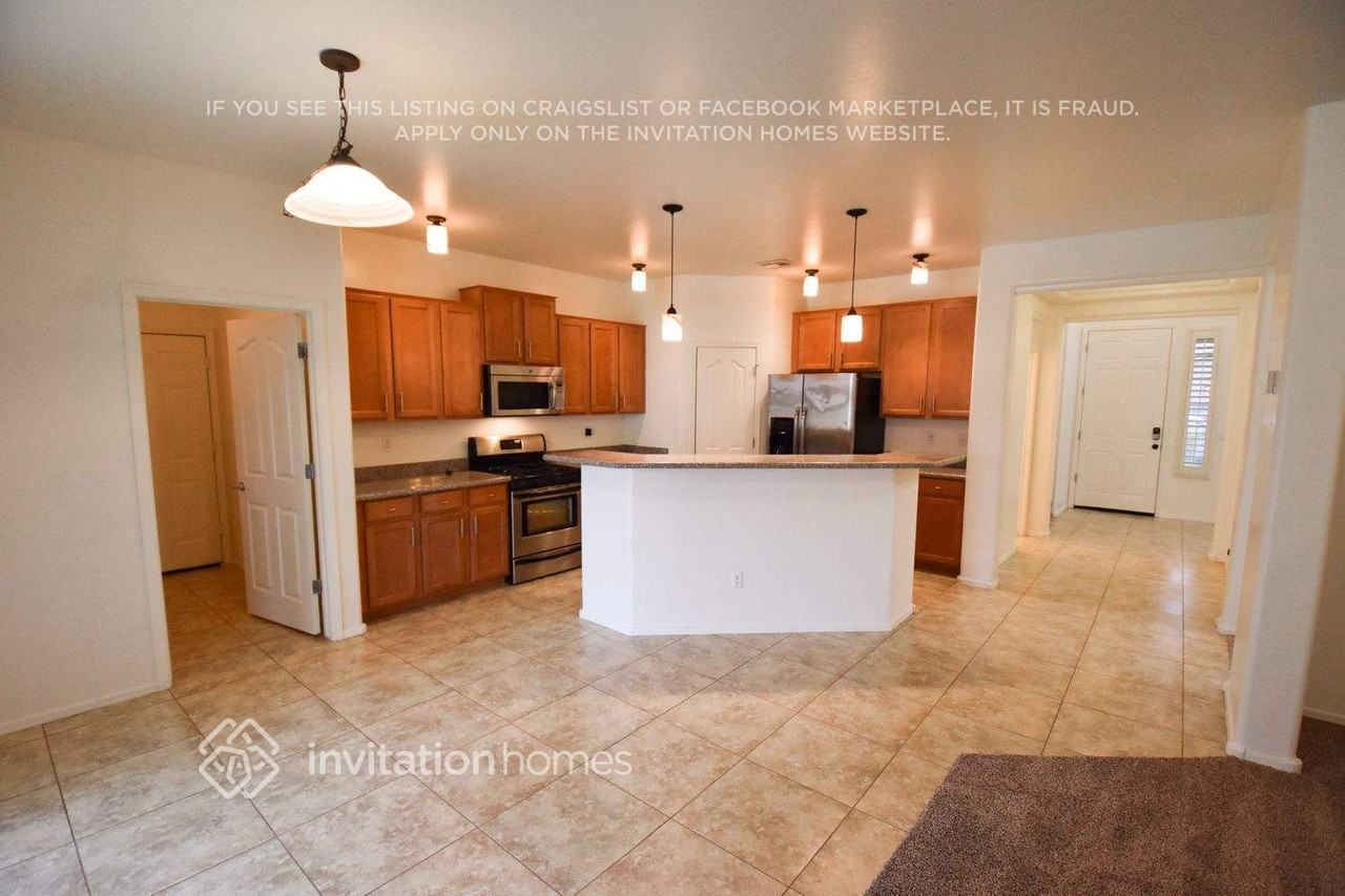 19335 E Canary Way - Photo 5 of 14