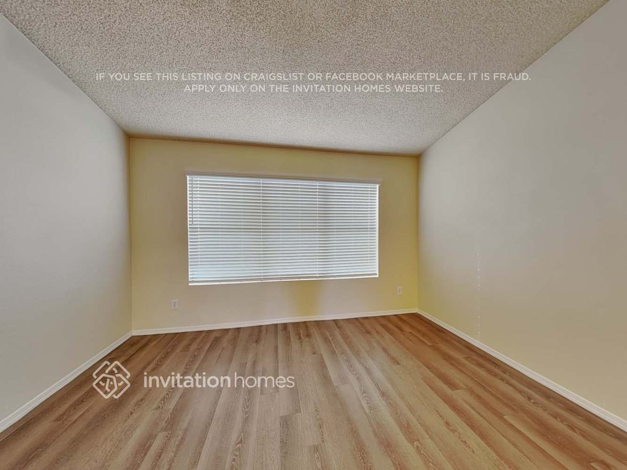 9133 W Banff Ln - Photo 4 of 19