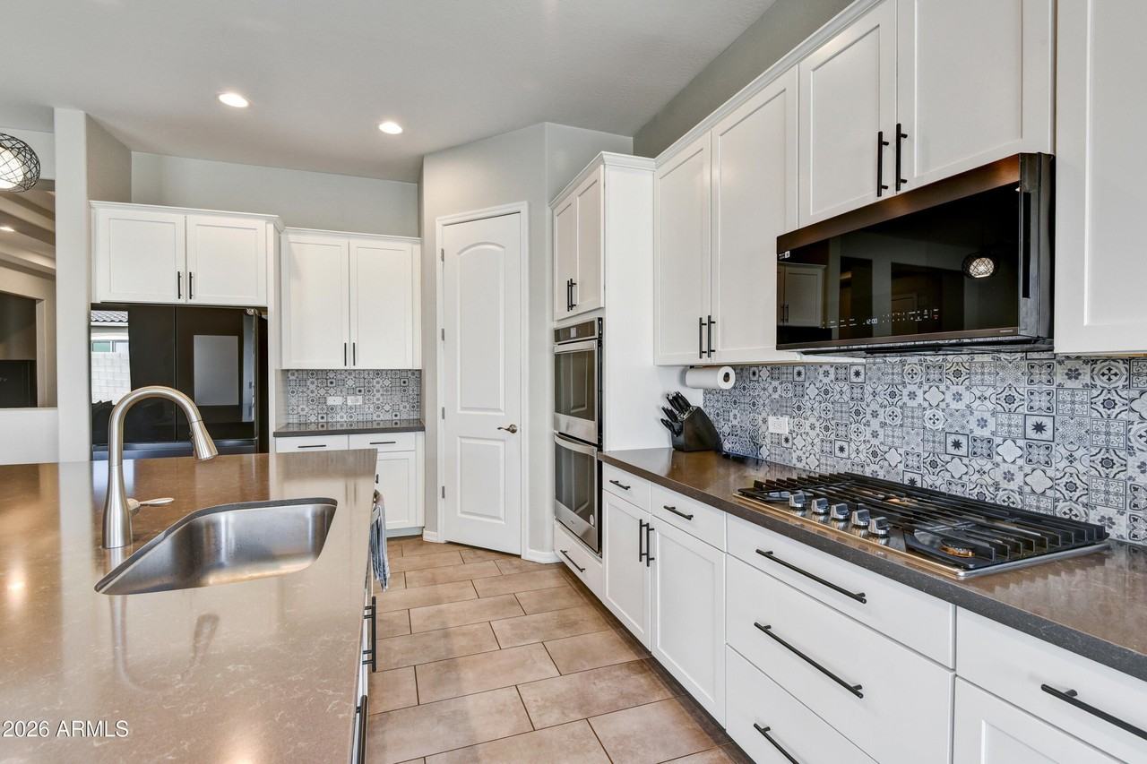 23018 E Orchard Ln - Photo 6 of 27