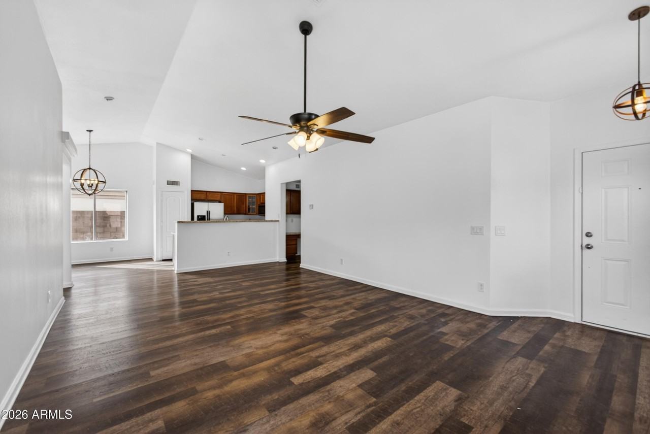 2130 N Sabino Ln - Photo 5 of 32