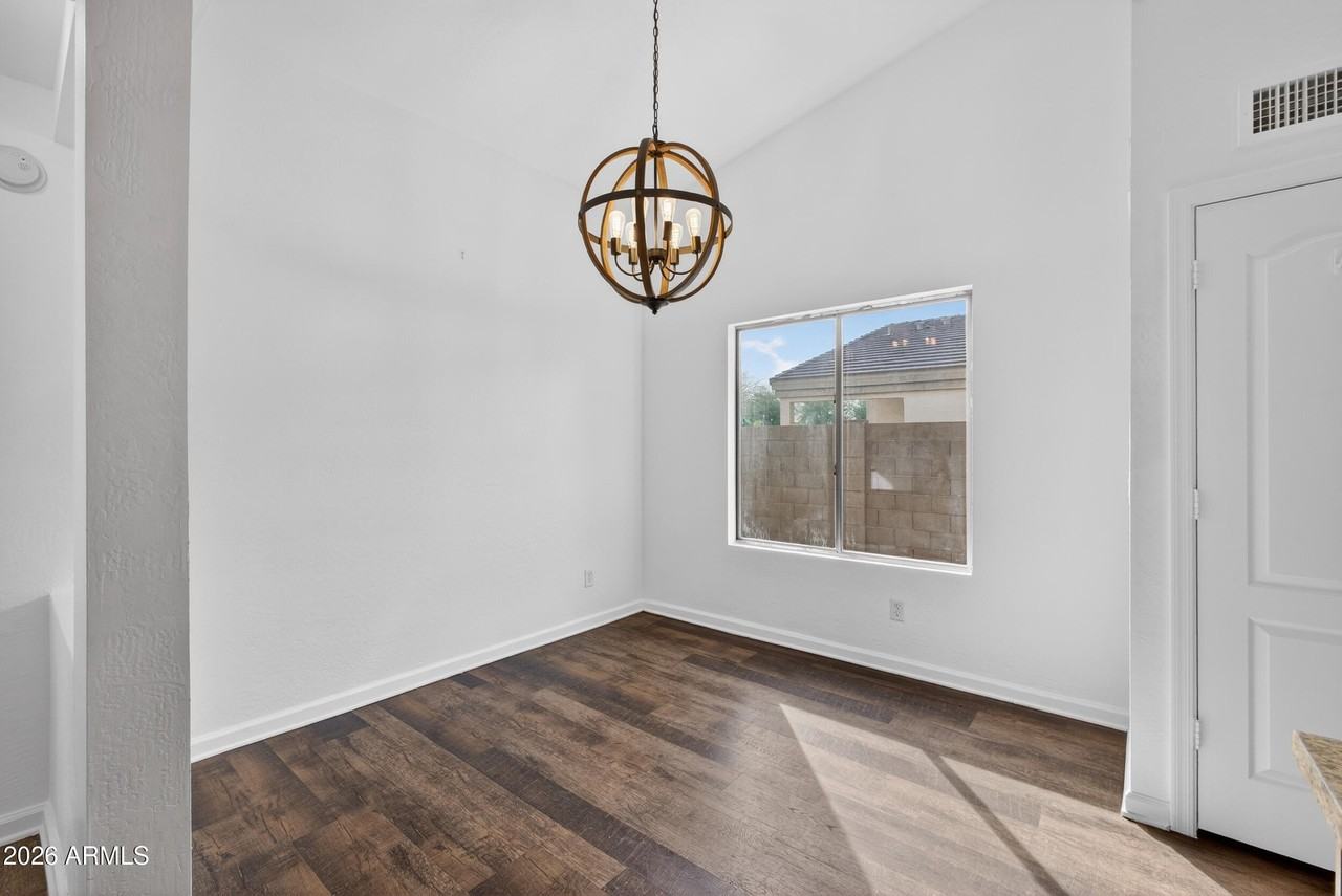 2130 N Sabino Ln - Photo 7 of 32