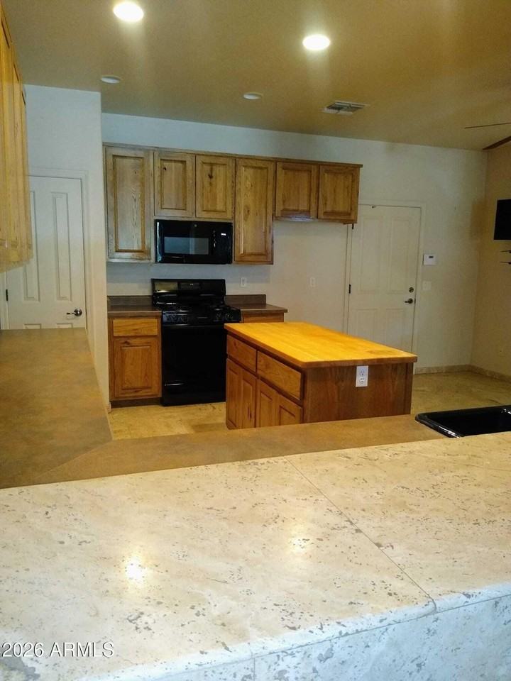 242 N Pima Rd - Photo 7 of 21