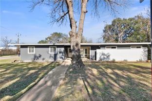 401 Glade St - Photo 1 of 1