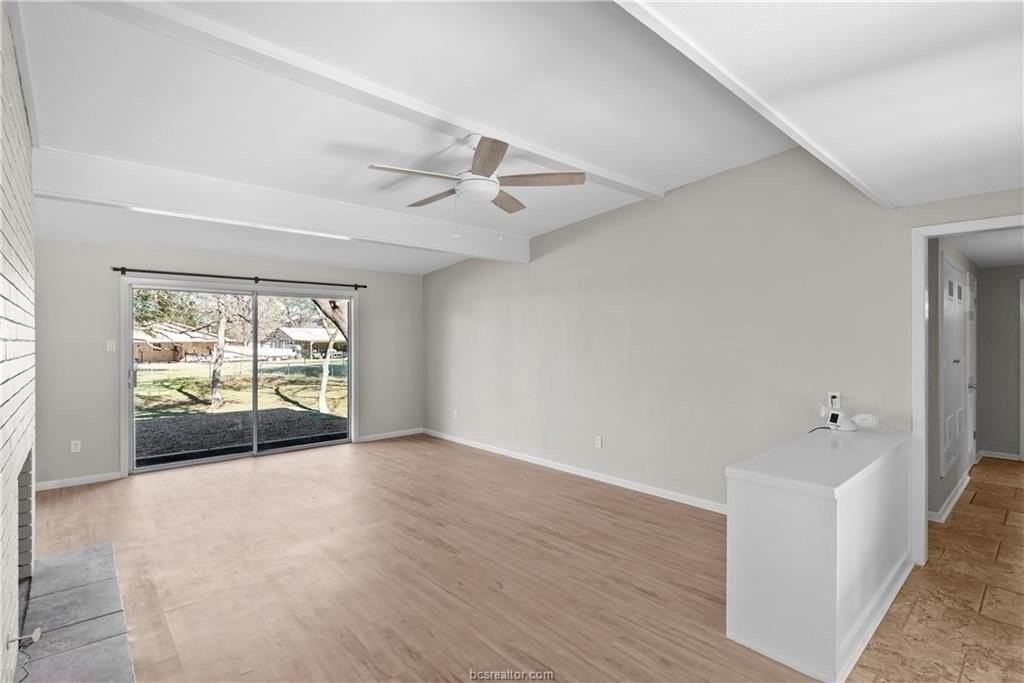 401 Glade St - Photo 3 of 23