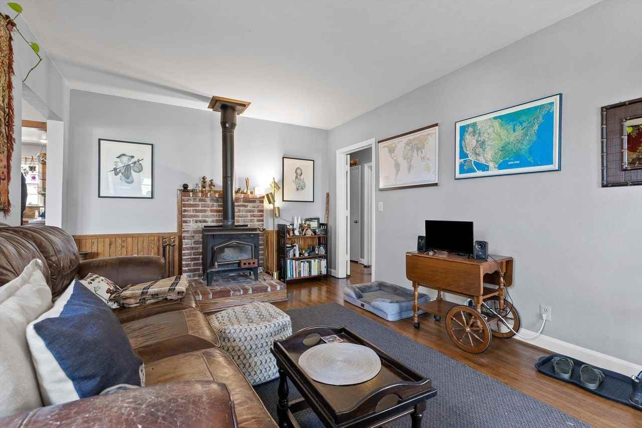 844 Linden Hall Rd - Photo 6 of 50