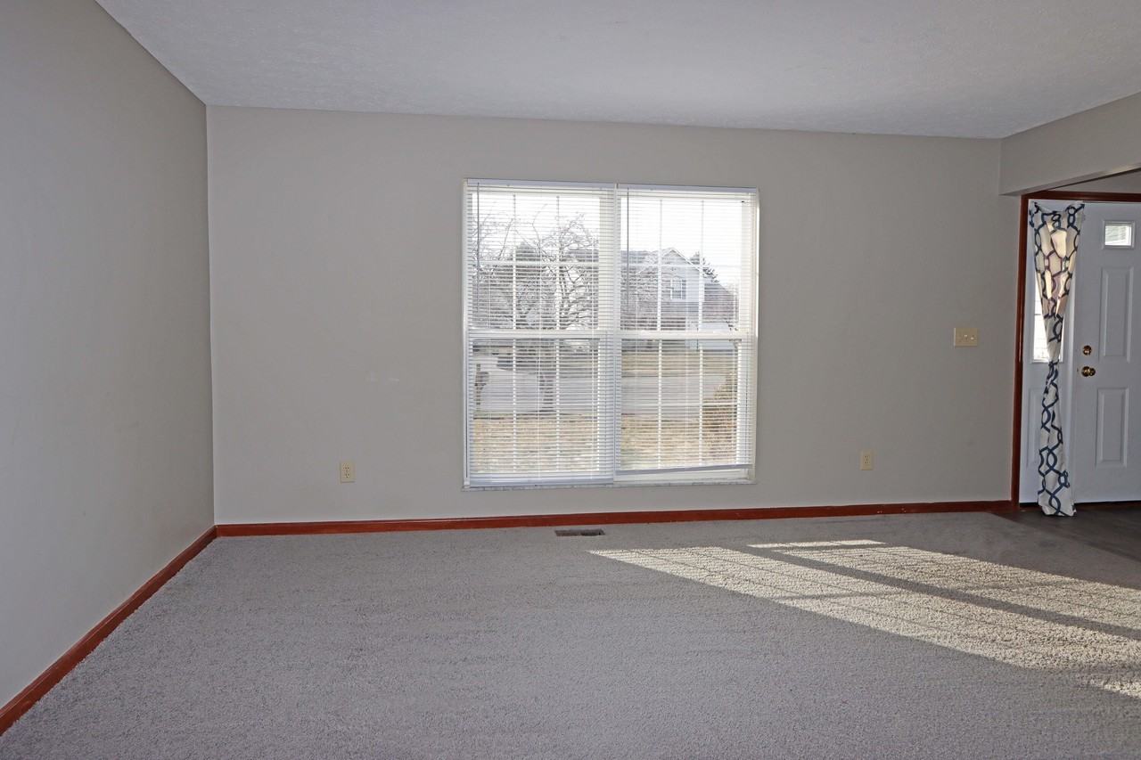 4862 Roger Allen Ct - Photo 7 of 50