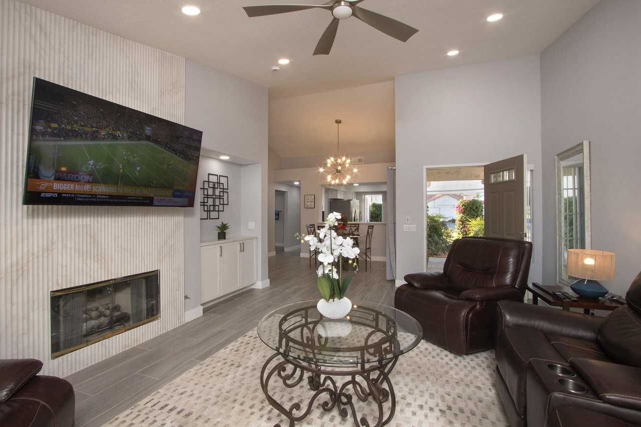 164 Desert Falls Dr E - Photo 3 of 18