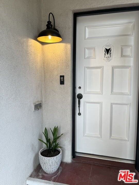 1045 S Crescent Heights Blvd - Photo 3 of 40