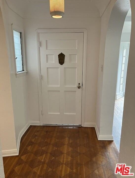 1045 S Crescent Heights Blvd - Photo 5 of 40