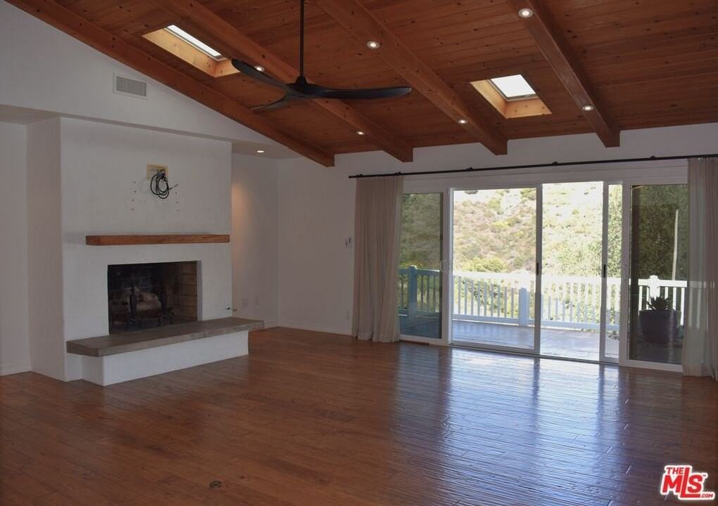 11365 Chalon Rd - Photo 4 of 19